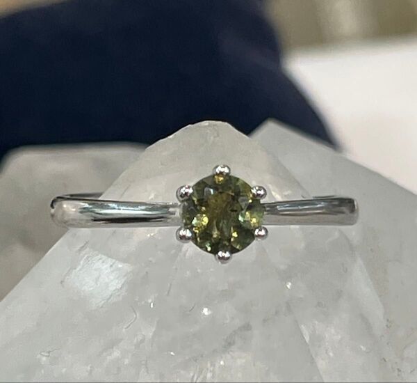 特選!宝石質モルダバイト指輪 5mmフリーサイズ 本物保証 激安卸価格