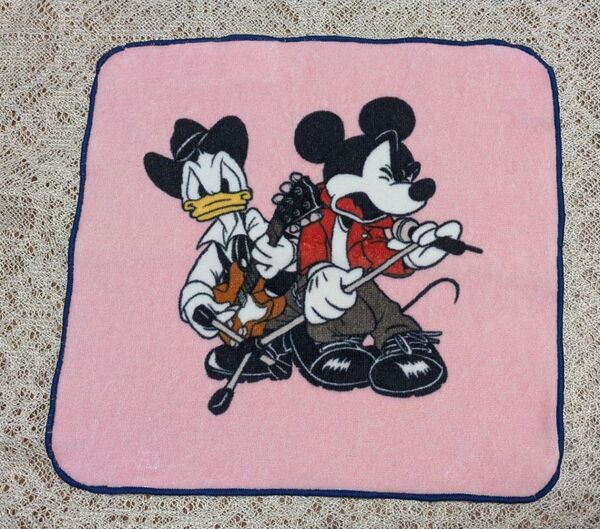 B’z 30th YEAR SCENES ディズニー ハンドタオル ピンク