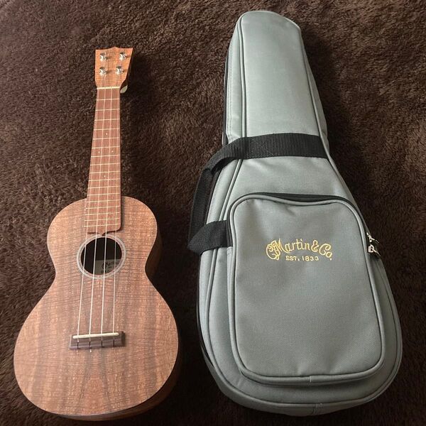 ウクレレ Martin ソフトケース付 楽器