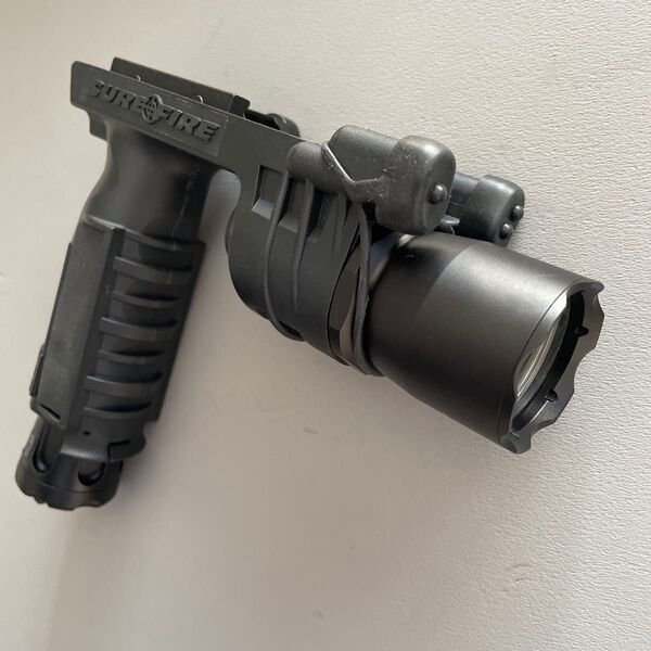 SUREFIRE M910Aタイプ グリップライト レプリカ