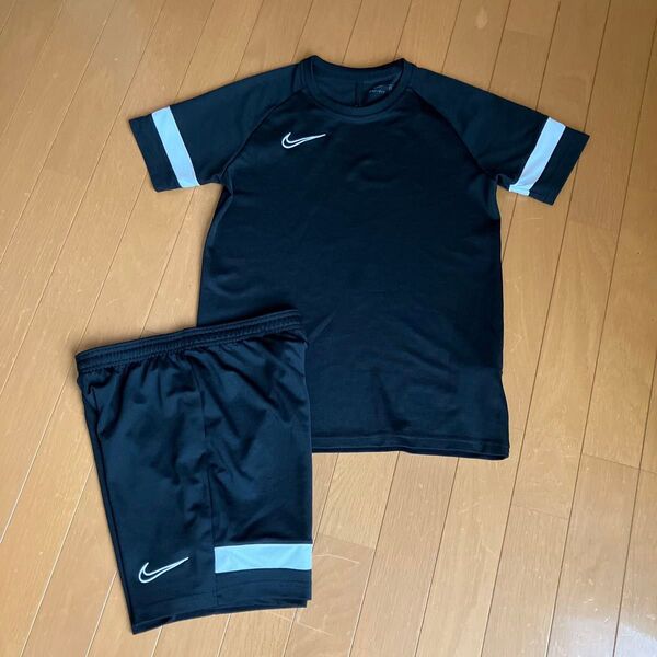 NIKE サッカーウェア 上下セット ブラック系 キッズM L 140 150