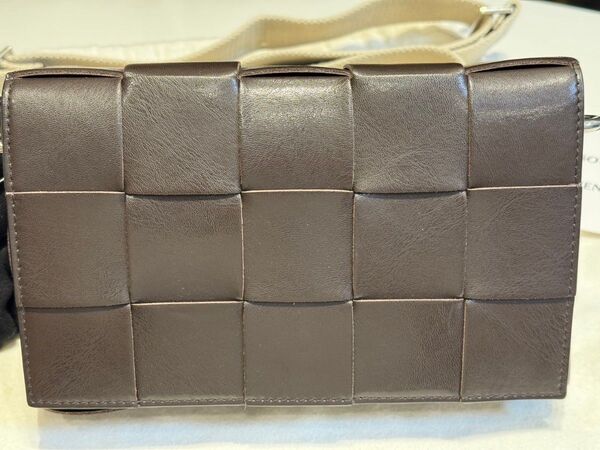 BOTTEGA VENETA ミニ ザ・ポーチ ブラウン ボッテガヴェネタ メンズ ポーチ ストラップ カセット バッグ