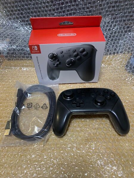 Nintendo Switch Proコントローラー