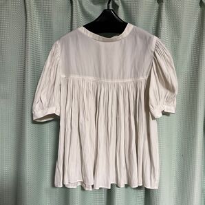 ホワイトブラウス パフスリーブ ギャザーMサイズ 新品