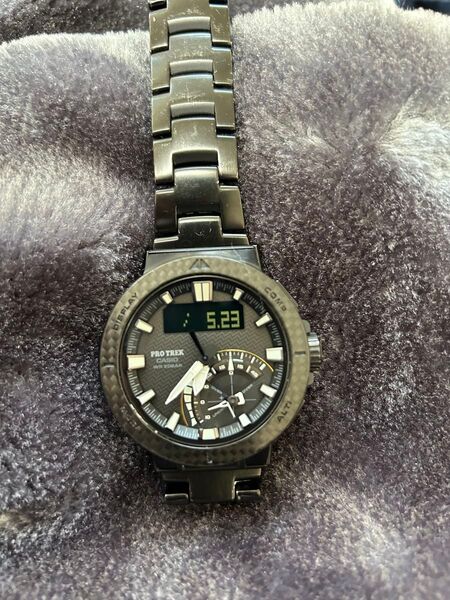 電波ソーラー CASIO PRO TREK アングラーズライン 釣り用 腕時計 カーボンベゼル チタンバンド シリーズ最高級 中古
