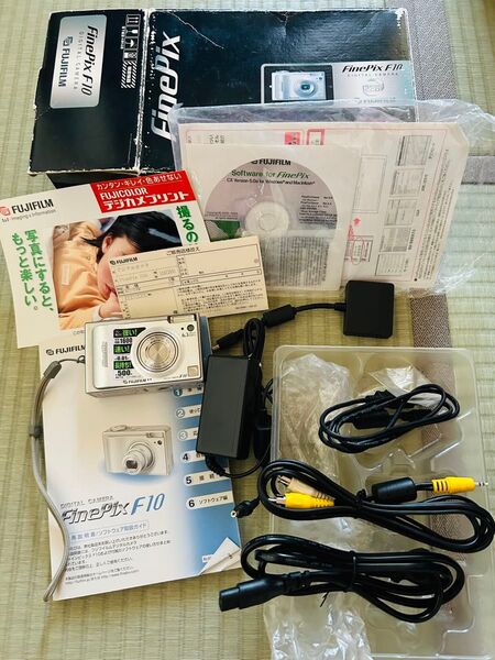動作確認済 Fujifilm FinePix F10 6.3MP デジカメ 富士フイルム