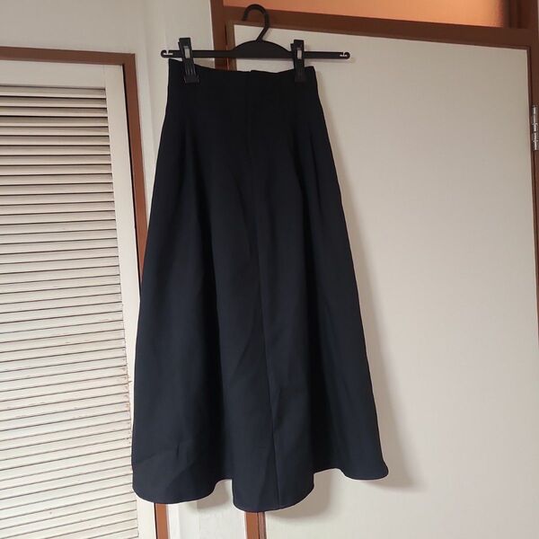 ブラックフレアースカート