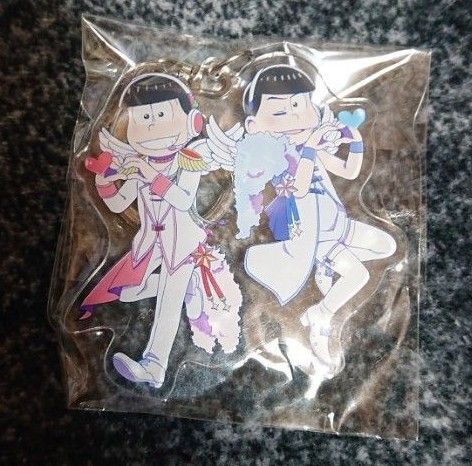 おそ松さん おそ松 カラ松 天使アイドル ペア アクリルキーホルダー 長兄松