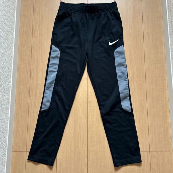 NIKE トレーニングパンツ メンズ 黒 ブラック スポーツウェア