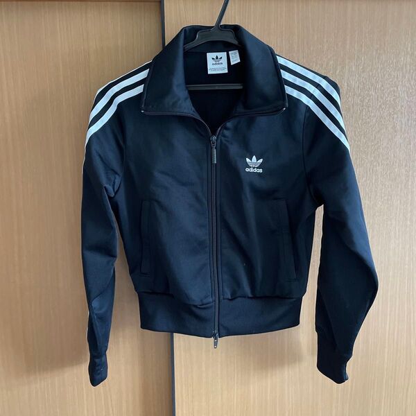 adidas トラックジャケット ジャージ