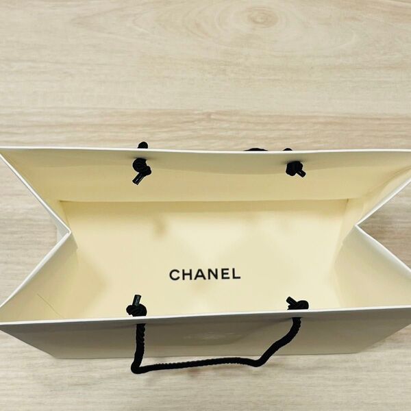CHANEL シャネル ホワイト ショップ袋 ショッパー 紙袋