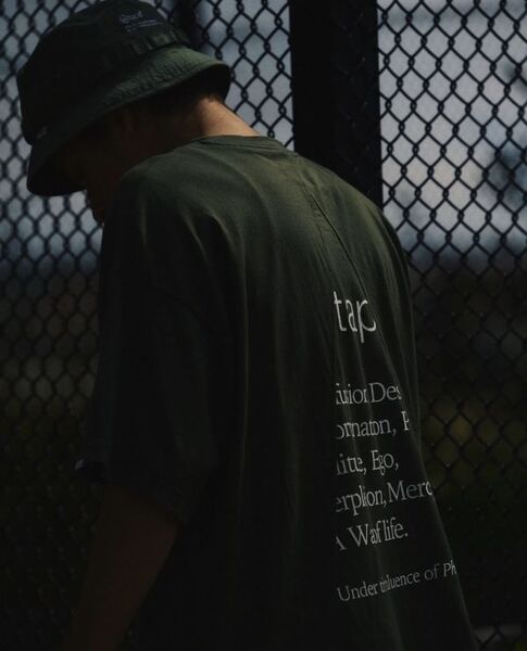 【 新品同様 WTAPS 23SS INGREDIENT/SS/COTTON OLIVE DRAM 02 M 】 再構築 Tシャツ 半袖 紺 ダブルタップス ロゴ
