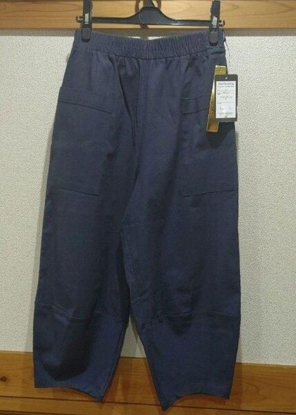 新品。ネイビー カジュアルパンツ Mサイズ ウエスト64-70 綿 楽チン涼しい