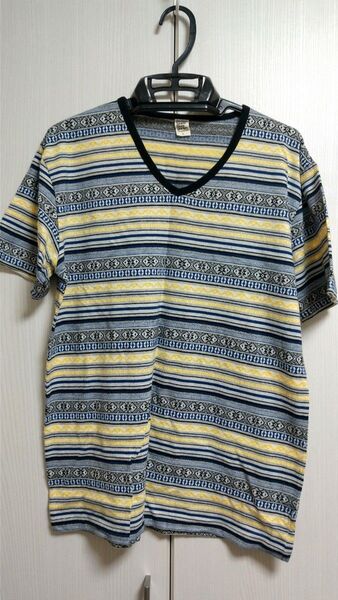 グラニフ ボーダー柄VネックTシャツ