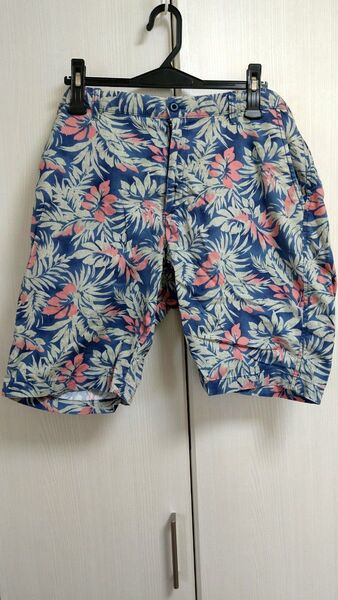 ユニクロ ハーフパンツ ショートパンツ ボタニカル柄 花柄 メンズ