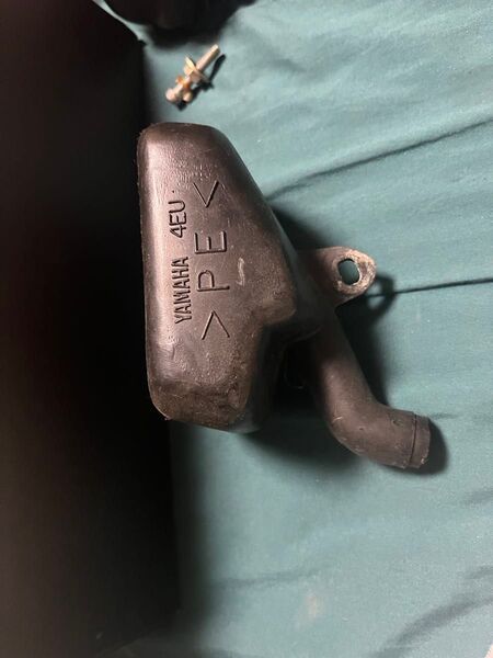 TZR50R 4EU 純正インテークチャンバー