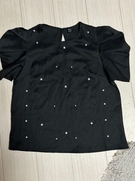 SHEIN 黒 パフスリーブ ビジュー ブラウス S