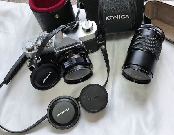 コニカ一眼レフ FTA シルバー 52mm F1.8 セット Konica フイルムカメラ 美品 人気
