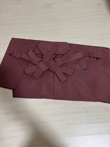 くすみワイン色の馬乗り袴 m4001