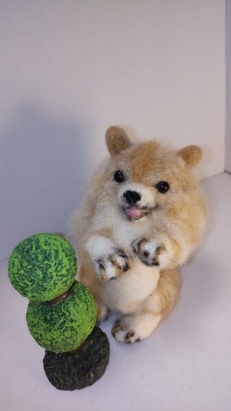 羊毛フェルト ポメラニアン 置物 ハンドメイド 飾り物 白&ベージュ 犬