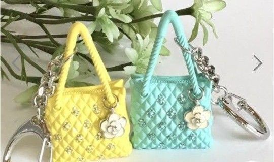 人気シリーズ かわいい バックチャーム キーホルダー 花