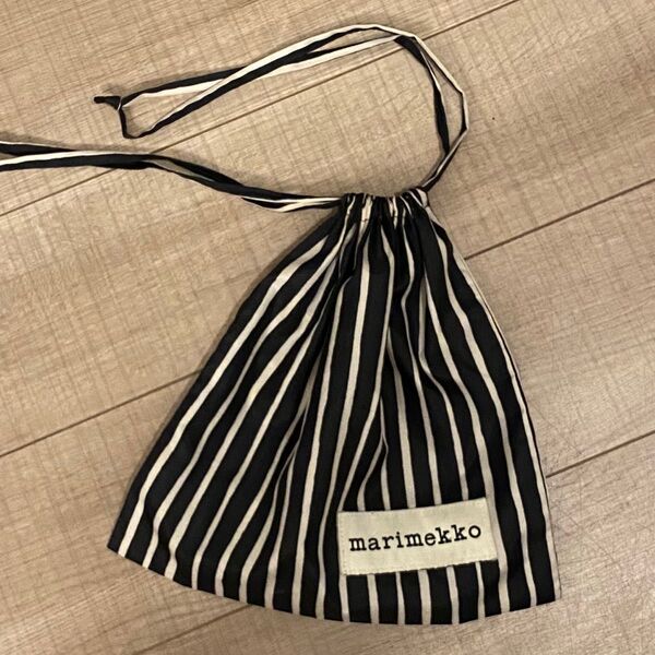 marimekko 巾着袋 ストライプ