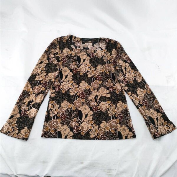 A-25【良品】ingeborg インゲボルグ 長袖シャツ Tシャツ 丸首 ブラック ベージュ 花柄 サイズM トップス