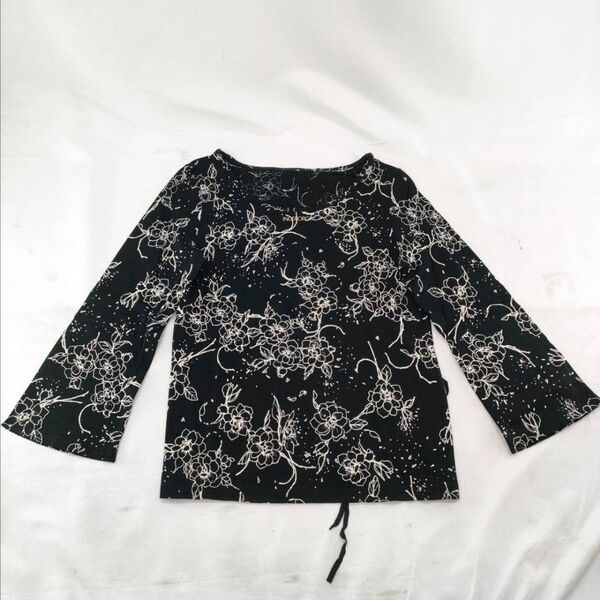A-25【良品】ingeborg インゲボルグ 長袖シャツ Tシャツ 丸首 ブラック 花柄 サイズM トップス カットソー
