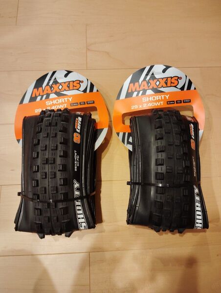 MAXXIS SHORTY 29 x 2.40WT 2本セット
