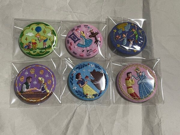 ディズニー 刺繍缶バッジ 刺繍ブローチ ラプンツェル ピーターパン 白雪姫 不思議の国のアリス シンデレラ くまのプーさん