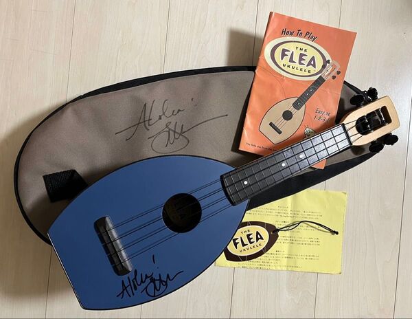 稀少★ジェイクシマブクロ直筆サイン入りウクレレ(ブルー)&ソフトケース FLEA M30 US製 教則冊子付 おまけ:CD