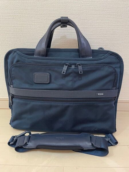 TUMI for SHIPS: 『ALPHA 2』 スリム ブリーフ ビジネスバッグ