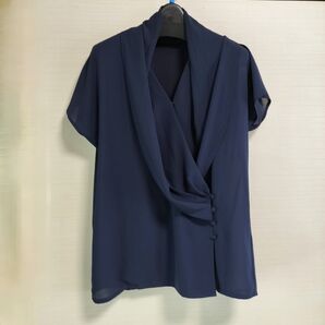 ネイビー ラップスタイル 半袖ブラウス 替えボタンつき М〜Lサイズ きちんと感