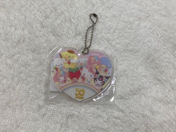 サンリオ いちご新聞 50周年 非売品 ノベルティ アクリルチャーム キティ マイメロ ポチャッコ キキララ アニバーサリー