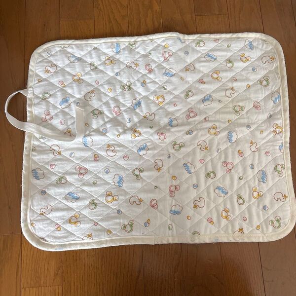 おむつ替えシート 防水シート 45×58 持ち運び