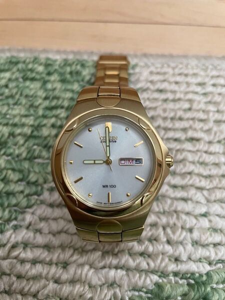 シチズン Eco-Drive WR 10BARゴールド色腕時計