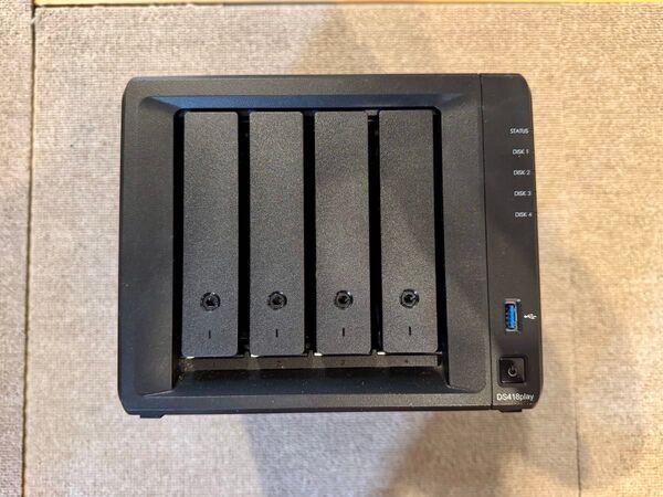 Synology NAS DS418 Paly DiskStation 4ベイ HDD無し NASケース