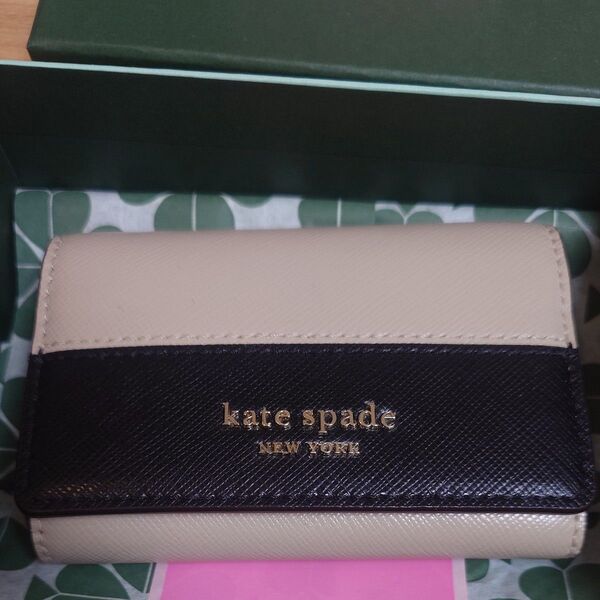 kate spade new york キーケース ベージュ/ブラック 未使用に近い