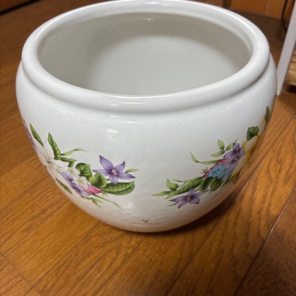 ジョバンニ バレンチノ花瓶 フラワーベース 花柄 ホワイト 直径約22cm 高さ約22cm