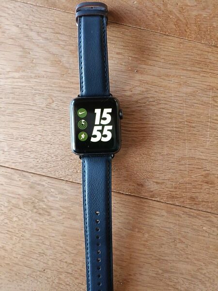 Apple Watch3本体 ベルト3本 受電器付