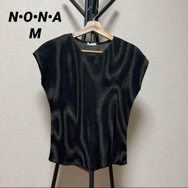 【NONA】 艶柄 婦人服 綺麗目ノースリーブ ブラック ブラウス トップス ノースリーブカットソー