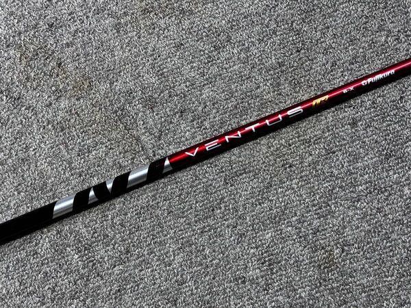 ベンタスレッドTR 6X ドライバー用キャロウェイスリーブ付きシャフト VENTUS