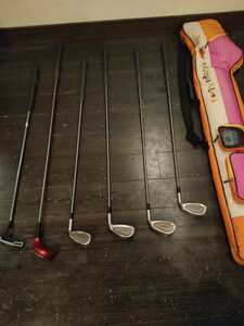 ゴルフバック(ピンク)とゴルフグラブセット