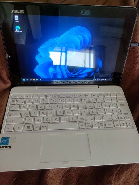 ⑤ASUS TransBook T100Hホワイト 10.1型 2in1 Windows11 24H2 4GB・64GB