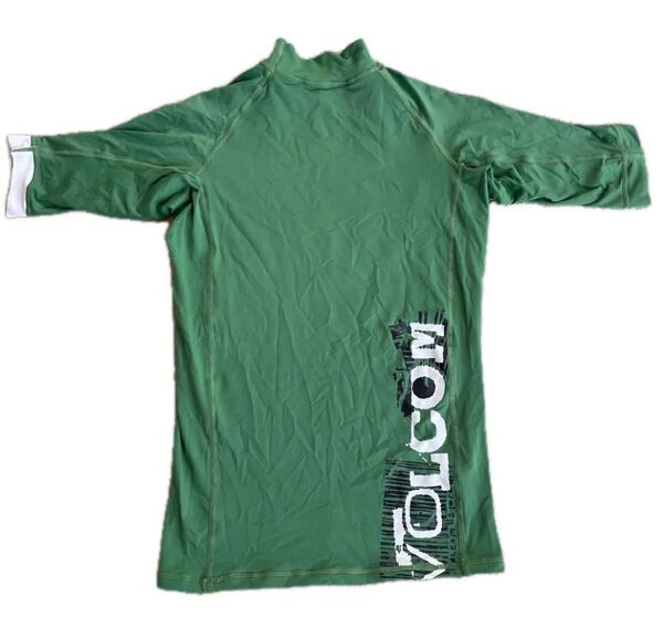 Volcom ラッシュガード 半袖 サイズS グリーン ボルコム 中古