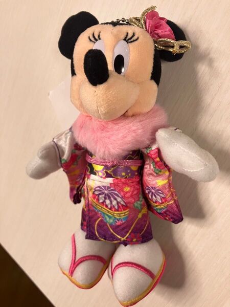 新品未使用 ディズニー ミニー お正月 ぬいぐるみバッジ