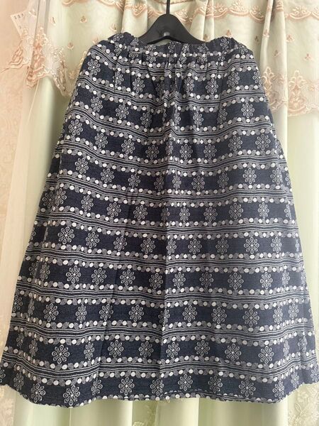 花柄刺繍スカート ネイビー