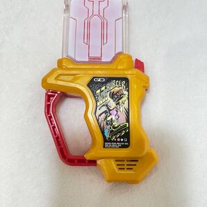 仮面ライダーエグゼイド ジュージューバーガーガシャット 食玩