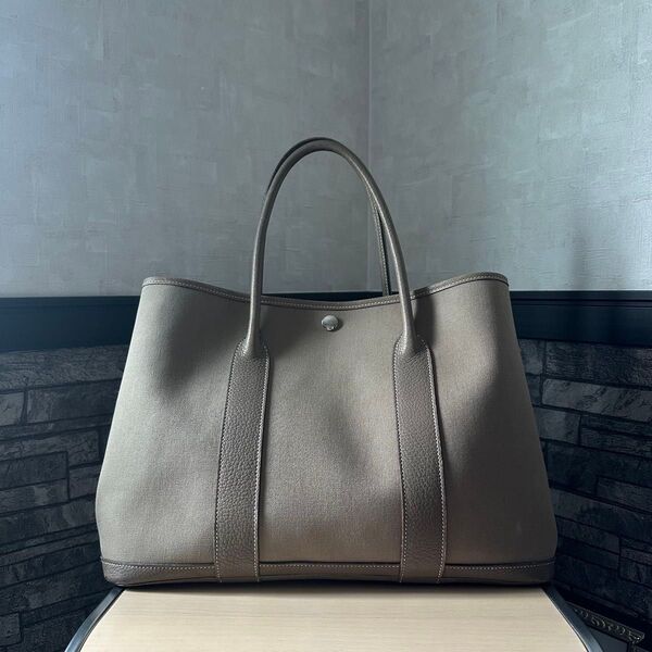 HERMES ガーデンパーティ PM エトゥープ トワルオフィシェ トートバッグ