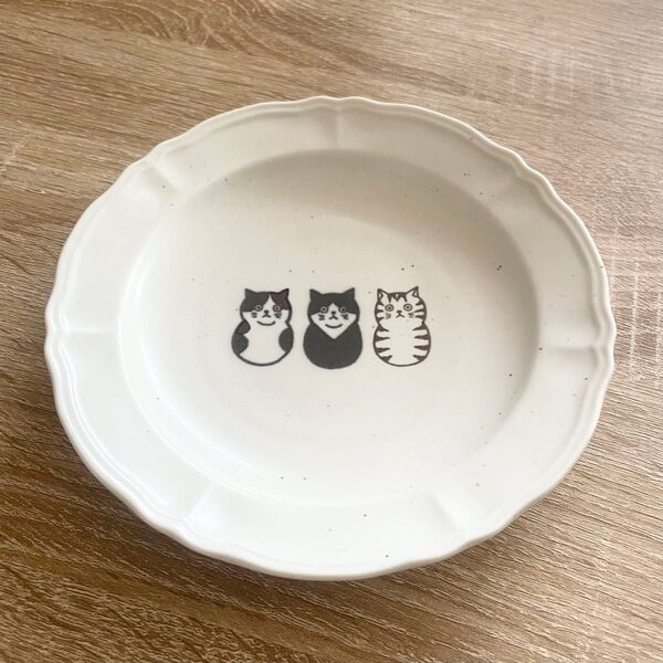 新品未使用 三匹の猫 160plate 美濃焼 16.3cm 160プレート お皿 うつわ ねこ